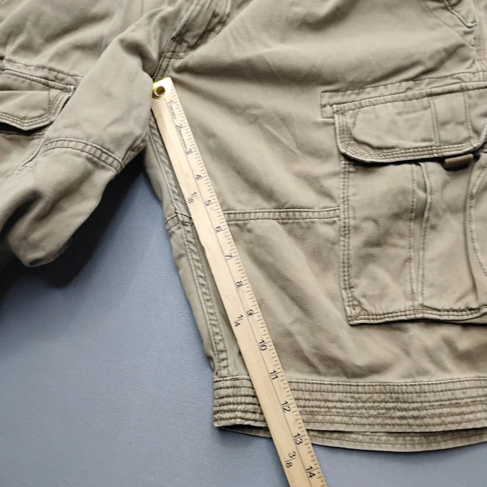 Levis Mens 34 Khaki Tan Cotton Cargo Shorts 13 Inseam Casual Utility